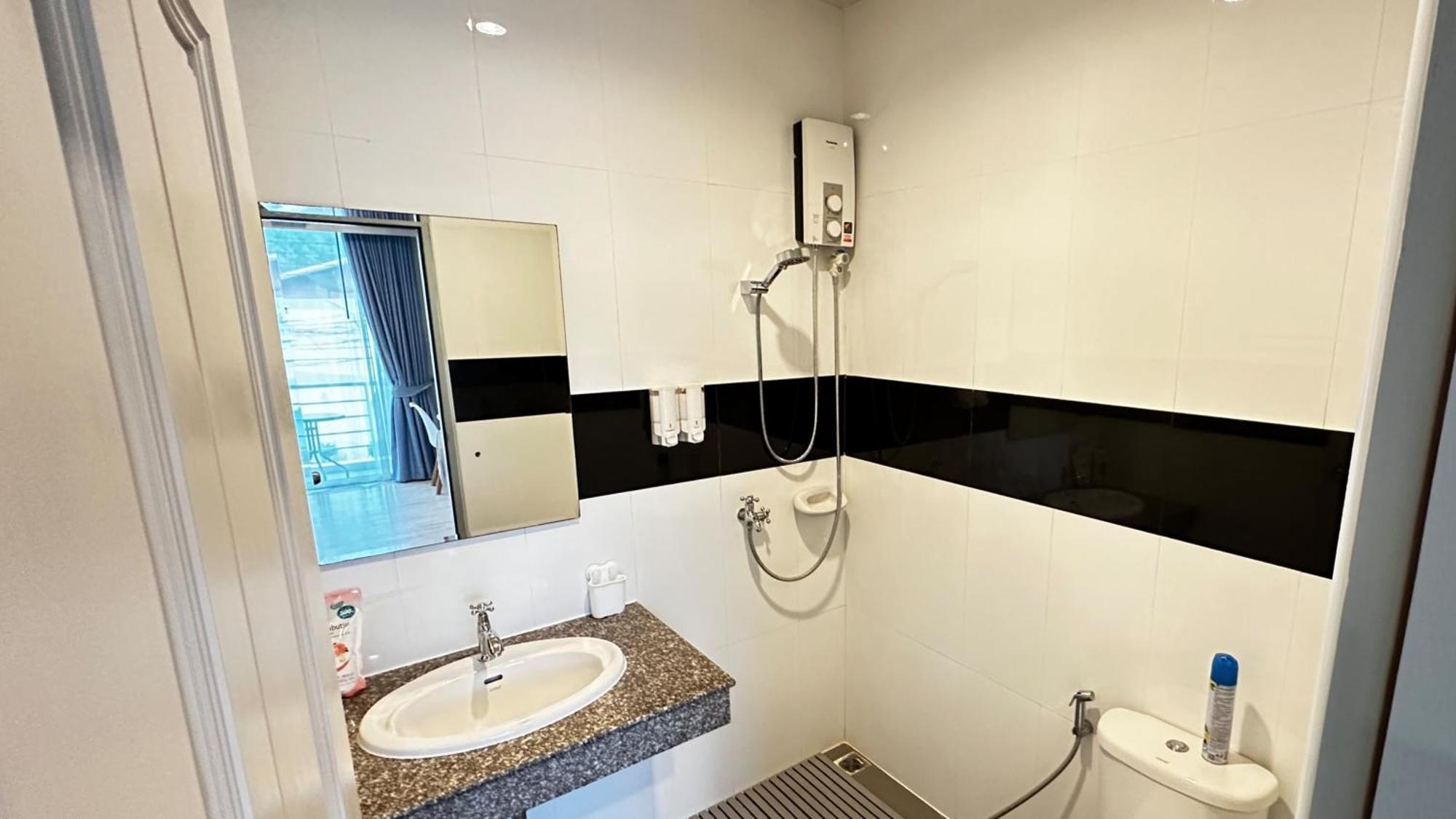 Auriflex House Bed and Breakfast Krabi town Buitenkant foto